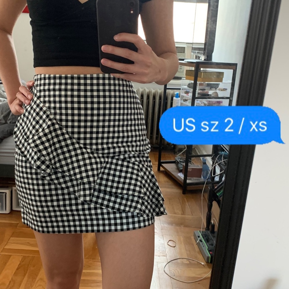New Look Petite Gingham Ruffle Mini Skirt